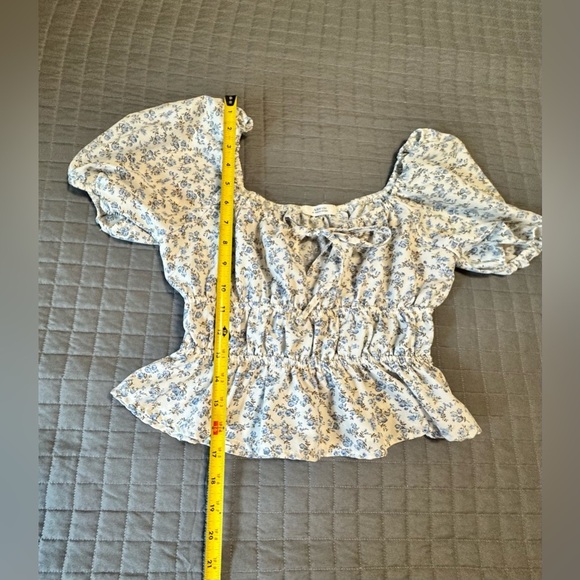 - Floral Bubble Sleeve
Top - for women - Picture 5 of 8